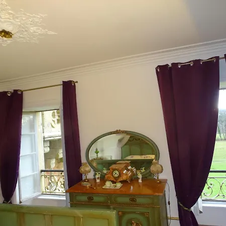 Chateau De La Forie Bed and breakfast *